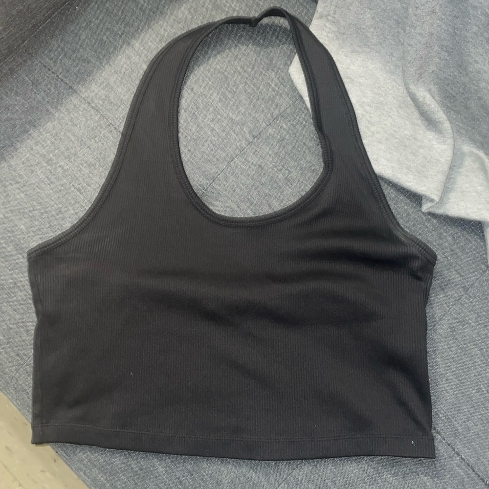 Black HM Basically Halter Top. Sz L